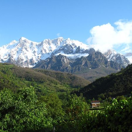 Camaleño Albergue Turistico Valdebaro מראה חיצוני תמונה