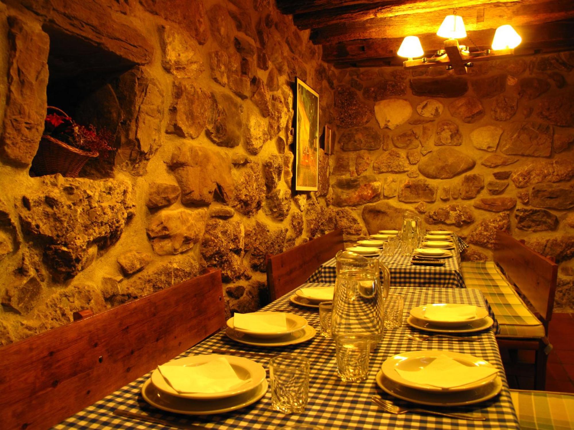 Camaleño Albergue Turistico Valdebaro מראה חיצוני תמונה